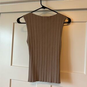 NWOT Dissh tank size M